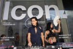 Icon_tendays_ThomasLeeSmith_4762