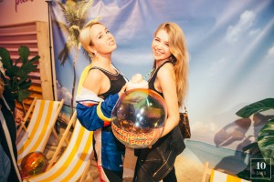 Undiz.Unexpected.BeachParty.tendaysinparis0041