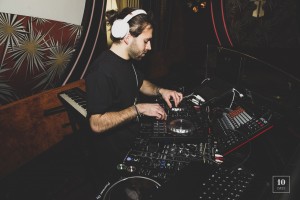 SAFE ROUND SOUND generated by MOUTY0020