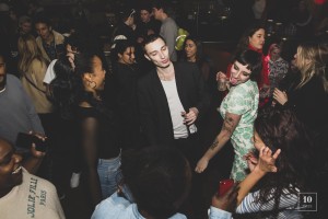 SAFE ROUND SOUND generated by MOUTY0042