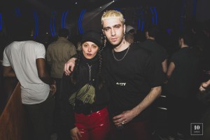 SAFE ROUND SOUND generated by MOUTY0075