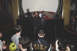 SAFE ROUND SOUND generated by MOUTY0077